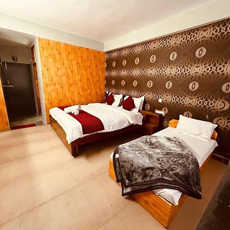Hotel D Kanchan Manali Kültér fotó